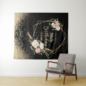 Tenture Joyeux Anniversaire Fleurs et Paillettes Dorées (En situation (horizontale))