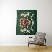 Tenture Kennedy Clan Badge & Unicorns avec Tartan (En situation)