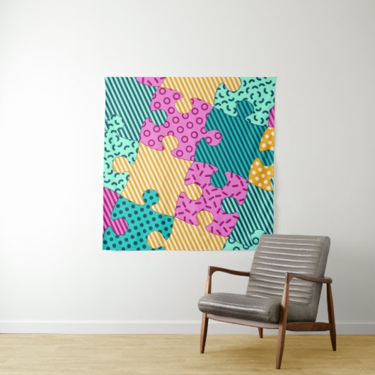 Tenture La bannière aux puzzles géométriques, Memphis back (En situation)