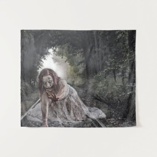 Tenture La fille zombie dans les bois (Devant (Horizontal))