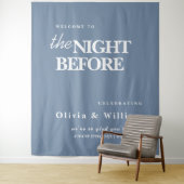 Tenture La nuit avant le Mariage signe Dusty Blue fond (En situation)