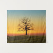 Tenture L'arbre majestueux au paysage du coucher du soleil (Devant (Horizontal))