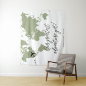 Tenture L'aventure commence Carte du monde Baby shower Sag (En situation)