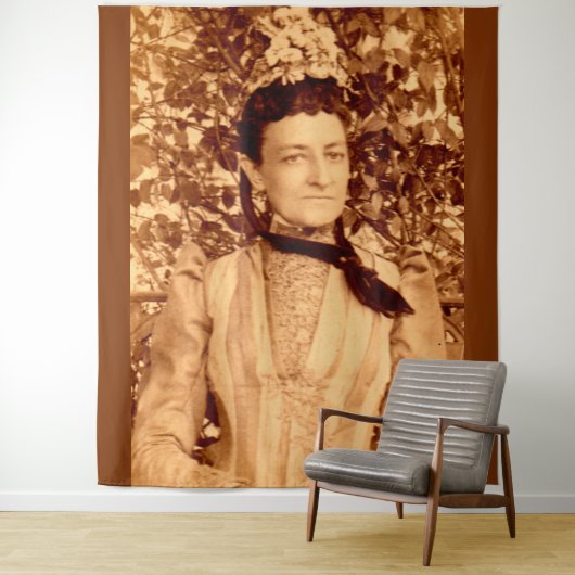 Tenture Le Chick Dur (En situation)