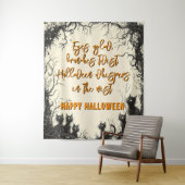 Tenture Les horloges d'Halloween : Sous les Boughs tordus (En situation)