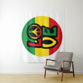 Tenture LOVE with peace symbol, reggae style (En situation)