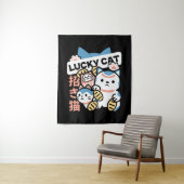 Tenture Lucky Cat Art – Maneki Neko with Gold Coin (En situation)