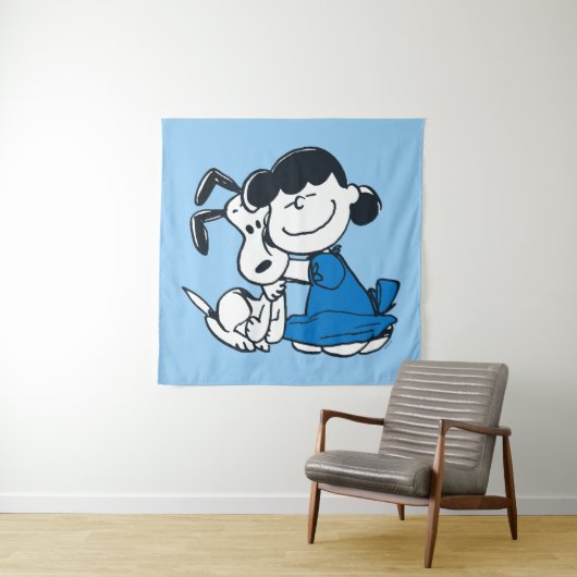 Tenture Lucy Hugging Snoopy (En situation)