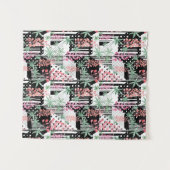 Tenture Lupines sur un patchwork arrière - plan noir et bl (Devant (Horizontal))