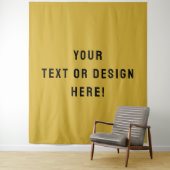 Tenture Make It Yours – Custom Metallic Gold Tapestry (En situation)