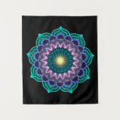 Tenture Mandala Coloré sur Fond Noir Petit (Devant)