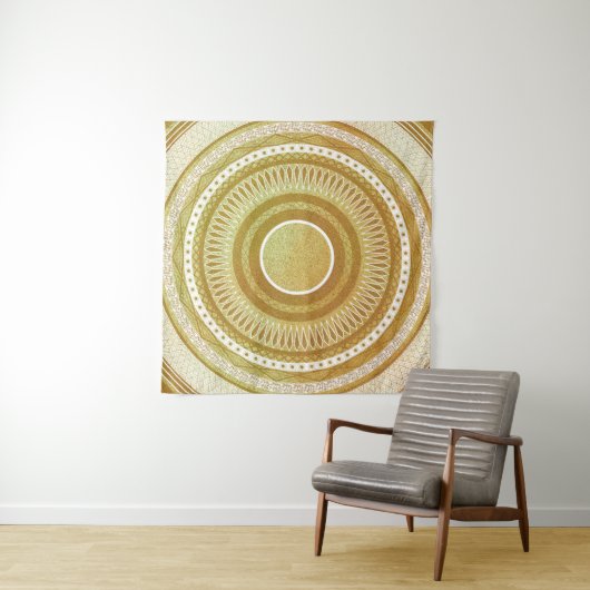 Tenture Mandala d'or et de paillettes (En situation)