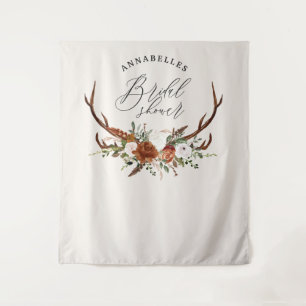 Tenture Mariage champêtre avec motifs floraux en terre cui