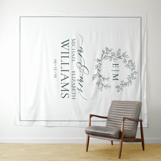 Tenture Mariage de monogramme Emerald Green Leafy Crest (En situation (horizontale))