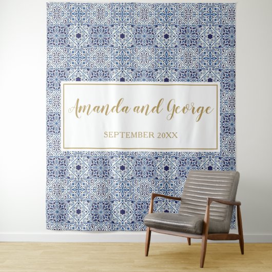 Tenture Mariage en tuiles bleu portugais (En situation)