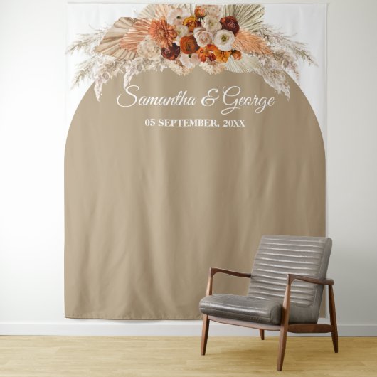 Tenture Mariage floral en herbe de pampa cuivre et terre c (En situation)