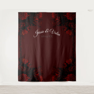 Tenture Mariage gothique élégant à fleurs rouge profond