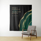 Tenture Mariage noir en pierre verte émeraude (En situation)