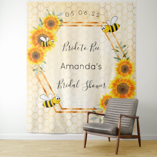 Tenture Mariée à la douche de mariée tournesols bourdons (En situation)