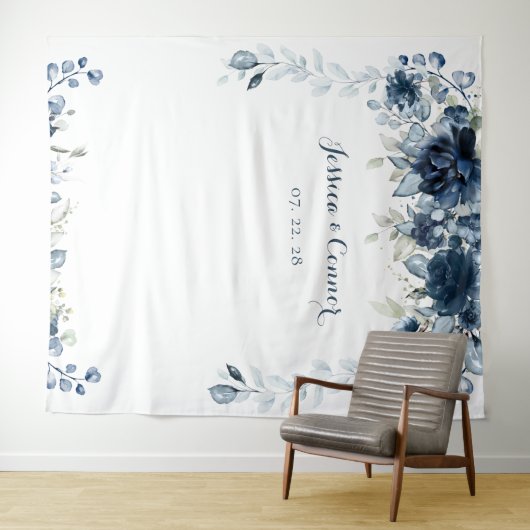 Tenture Marine bleu Dusty Floral Eucalyptus Mariage de ver (En situation (horizontale))