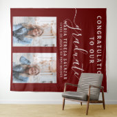 Tenture Maroon Script Calligraphy Deux Photo Remise des di (En situation (horizontale))