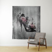 Tenture Mode gothique Stiletto talon avec Roses rose mauve (En situation)