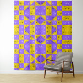 Tenture Modèle floral moderne violet & doré Checkerboard (En situation)