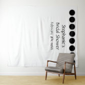 Tenture Monogramme de nom de douche nuptiale points noirs  (En situation (horizontale))