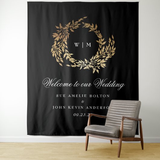Tenture Monogramme traditionnel Noir Crest Mariage classiq (En situation)