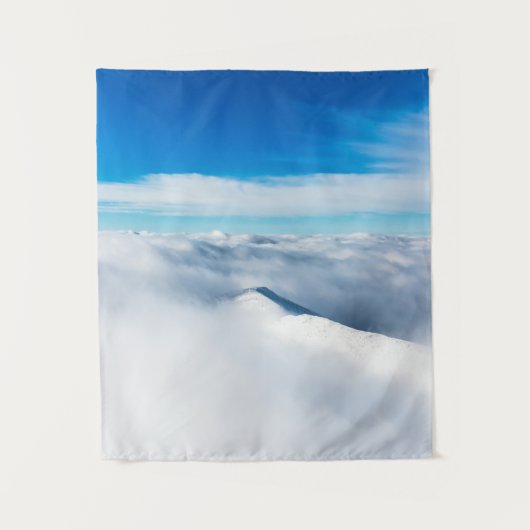 Tenture Montagne d'hiver enneigée dans les nuages (Devant)