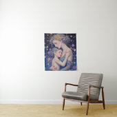 Tenture Moonlit Mother’s Embrace Tapestry (En situation)