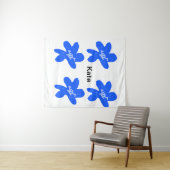 Tenture Motif floral bleu aquarelle ajouter nom (En situation (horizontale))