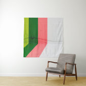 Tenture Mur peint blanc, rose, vert et jaune (En situation)