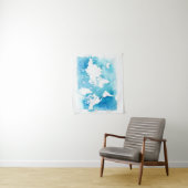 Tenture Murale Carte du monde dans des bleus d'aquarelle (En situation)