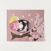 Tenture Murale Poupée Kokeshi Printemps - Cute Japonaise Geisha G (Devant (Horizontal))