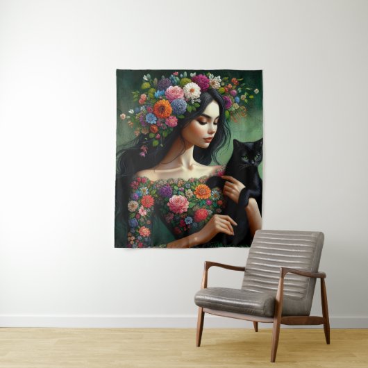 Tenture Mystic Floral Goddess with Black Cat – Fantasy Art (En situation)