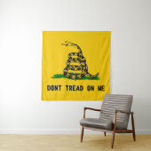 Tenture ne marchez pas drapeau usa symbole serpent histoir (En situation)