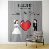 Tenture Nerdy 8 bits coeur mariage ou fiançailles arrière- (En situation)