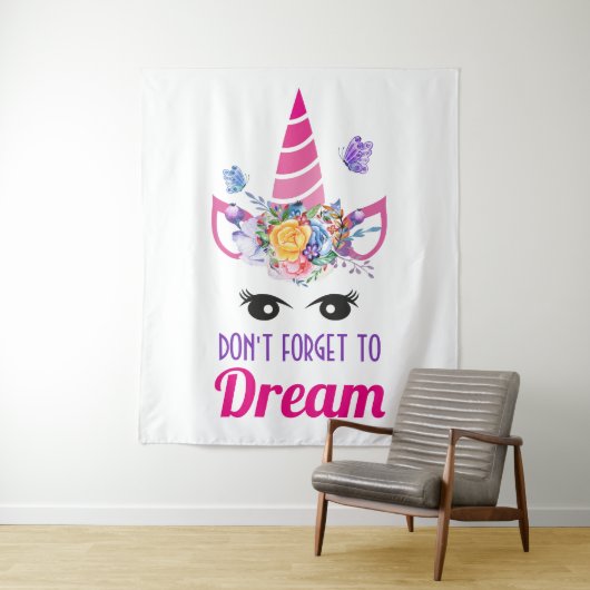 Tenture N'oubliez pas de rêver une licorne rose mignonne (En situation)