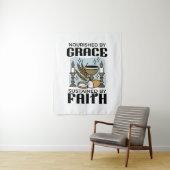 Tenture Nourished by Grace, Sustained by Faith Design (En situation)