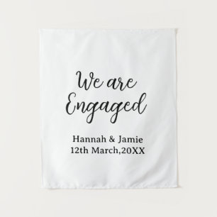 Tenture Nous sommes fiancés nom date calligraphiestylée