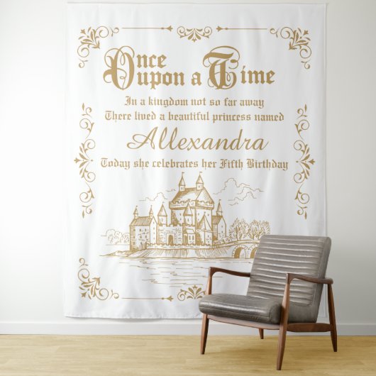 Tenture Once upon a Time royal backdrop gold and white (En situation)
