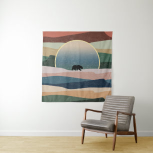 TENTURE OURS DANS LE COUCHER DE SOLEIL DÉSERT