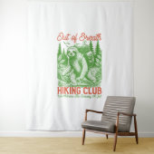 Tenture Out Breath Funny Sloth Randonnée Club (En situation)