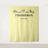 Tenture Pale Yellow | Mr and Mrs Elegant Simple Backdrop (Devant)