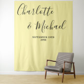 Tenture Pale Yellow Script Minimalist Wedding Backdrop (En situation)