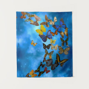 Tenture Papillons colorés survolant les nuages bleus