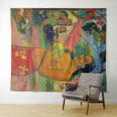 Tenture Paul Gauguin - Une femme tenant un fruit (En situation (horizontale))