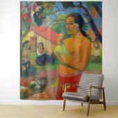 Tenture Paul Gauguin - Une femme tenant un fruit (En situation)