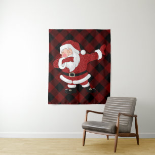 Tenture Père Noël à carreaux rouges faisant la dab Buffa
